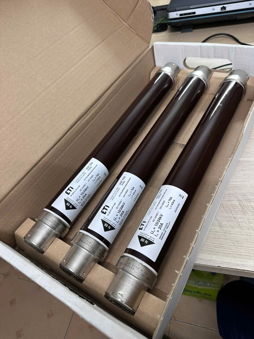 Cầu chì ống trung thế 25A ABB